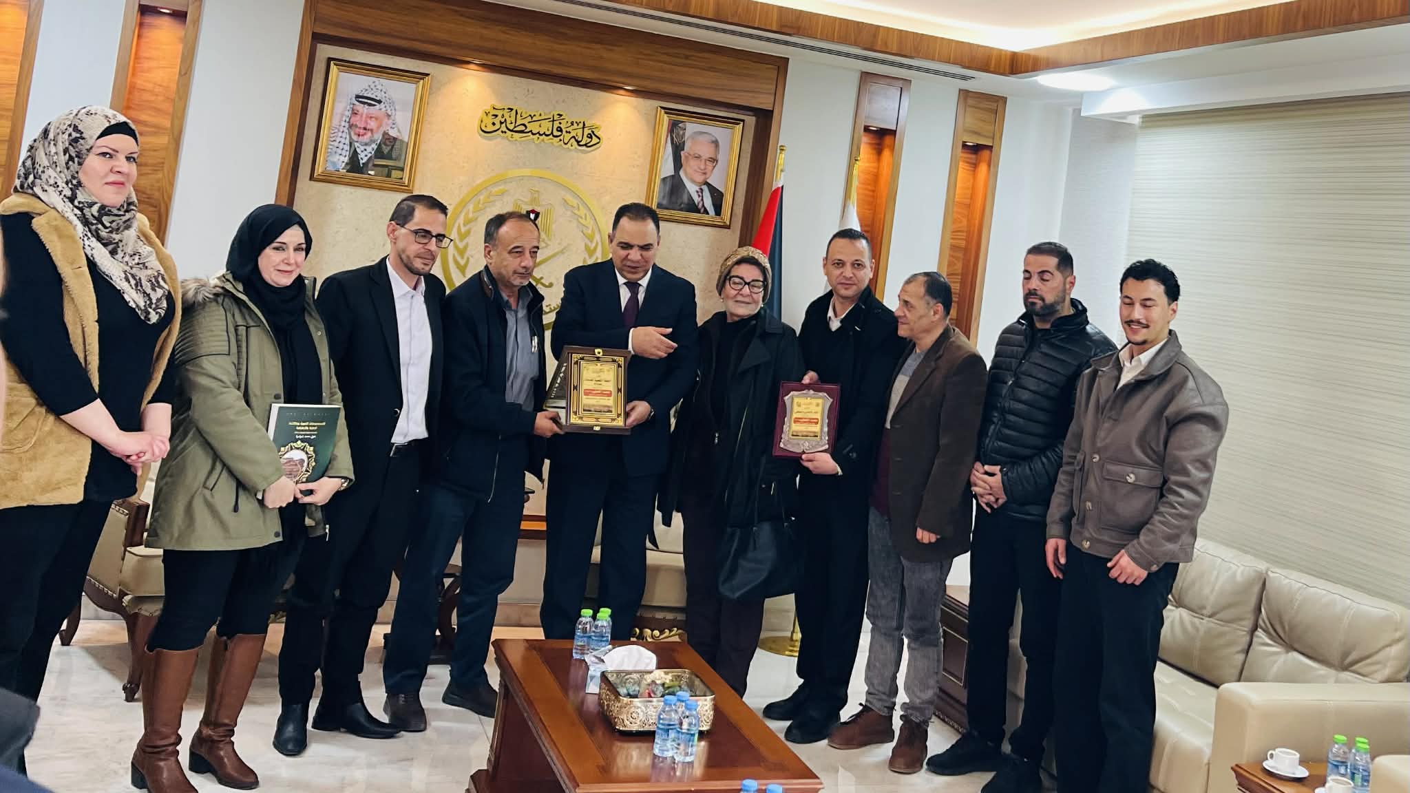 اللواء نضال شاهين يستقبل وفداً وطنياً من مخيم بلاطة ويثمّن دورهم في تعزيز الصمود والإعلام الوطني الموحّد