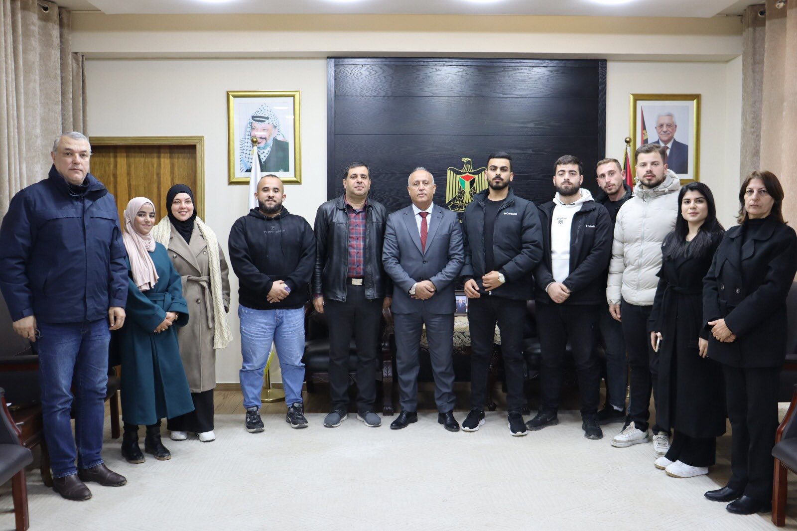 محافظ جنين كمال أبو الرب يستقبل مدير المجلس الأعلى للشباب والرياضة محمد صباح
