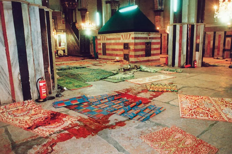 32 عاما على مجزرة الحرم الابراهيمي الشريف في الخليل