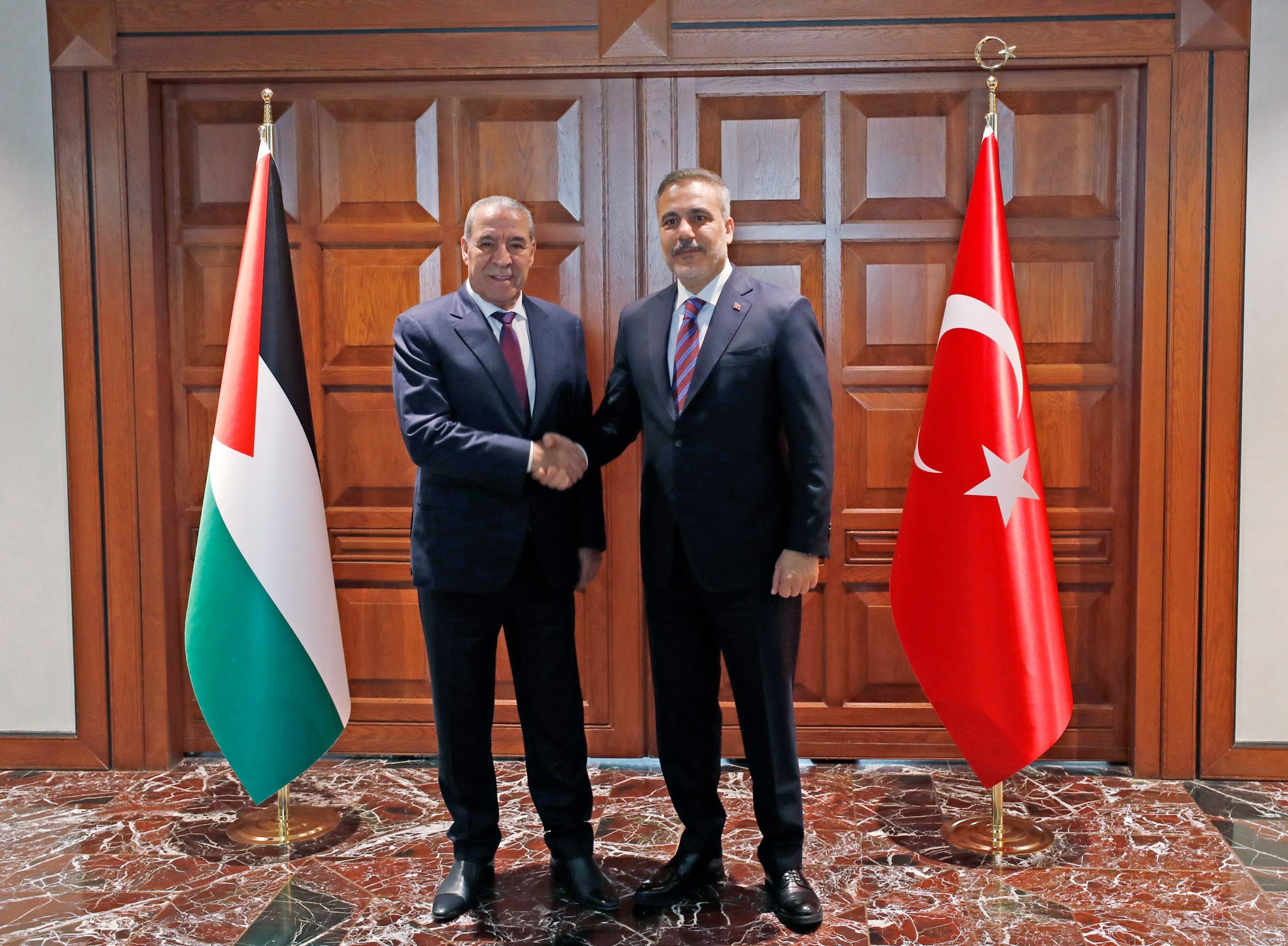 وفد فلسطيني برئاسة سيادة نائب الرئيس حسين الشيخ يلتقي وزير الخارجية التركي