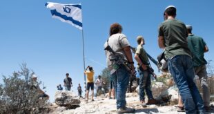 تقرير : تسليح المستوطنين والتوسع في بناء البؤر الاستيطانية يضع الضفة الغربية على شفا الانفجار