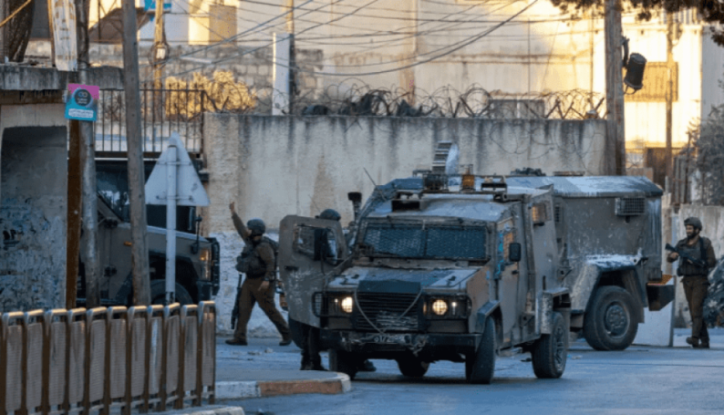 قوات الاحتلال تعتقل شابا من عنبتا شرق طولكرم 