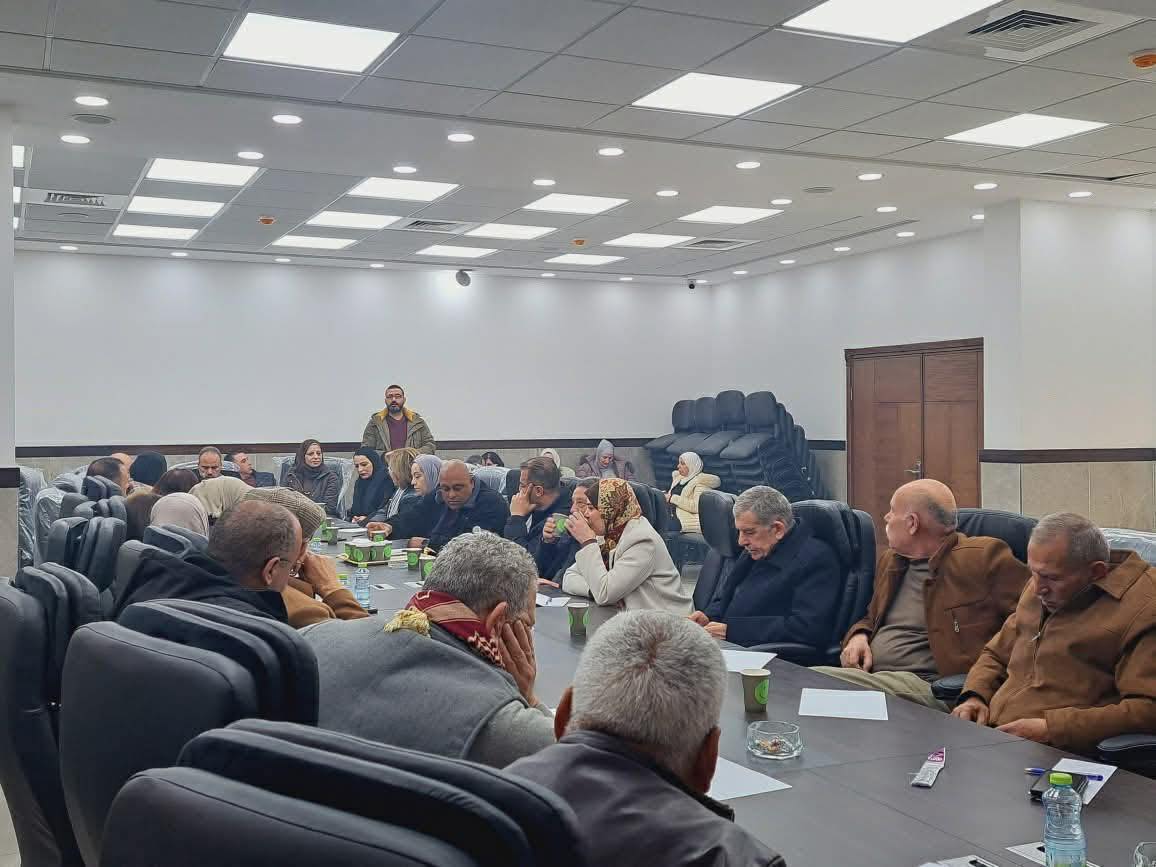 التوجيه الوطني والمعنوي يشارك في اجتماع اللجنة الوطنية للأسرى في نابلس
