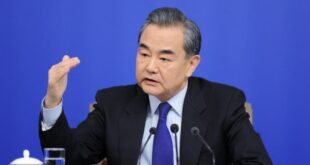 كبير الدبلوماسيين الصينيين وانغ يي