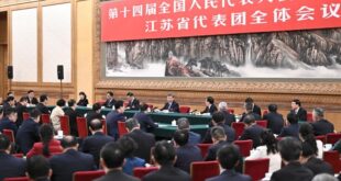 رئيس الصين شي جين بينغ يشارك في مناقشة خلال الدورة السنوية للهيئة التشريعية الوطنية الصينية