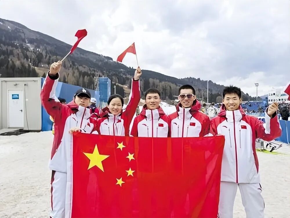 اللجنة المركزية للحزب الشيوعي الصيني ومجلس الدولة يهنئان الوفد الصيني المشارك في الألعاب البارالمبية الشتوية