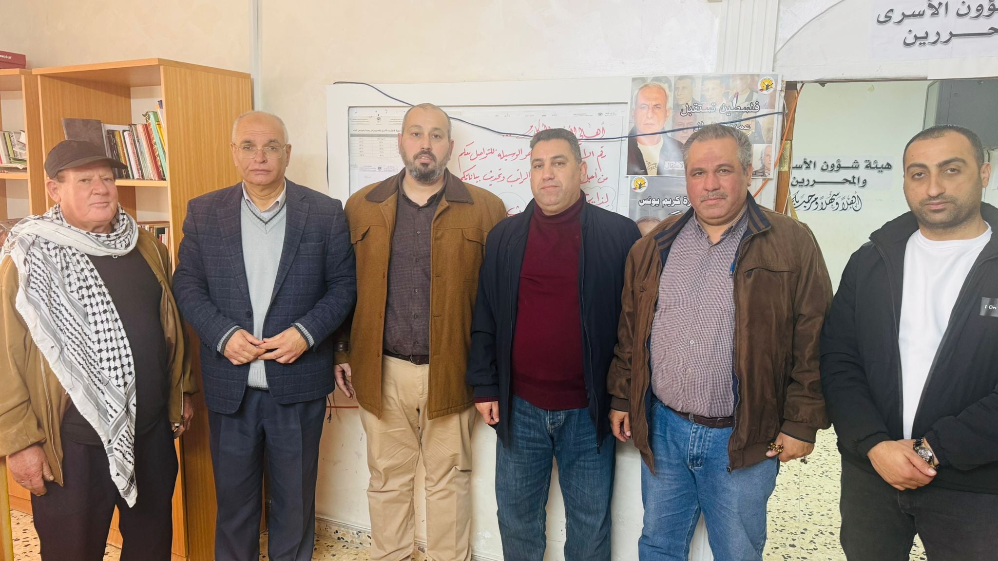 وفد من جبهة النضال الشعبي الفلسطيني في طولكرم يزور هيئة شؤون الأسرى ويهنئ مديرها الجديد