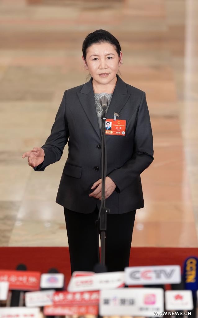 وزيرة العدل الصينية: الصين تعتزم تسريع دراسة التشريعات حول الذكاء الاصطناعي واقتصاد الارتفاعات المنخفضة