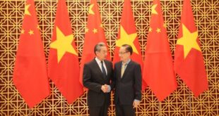 وزير الخارجية الصيني يلتقي نظيره الفيتنامي