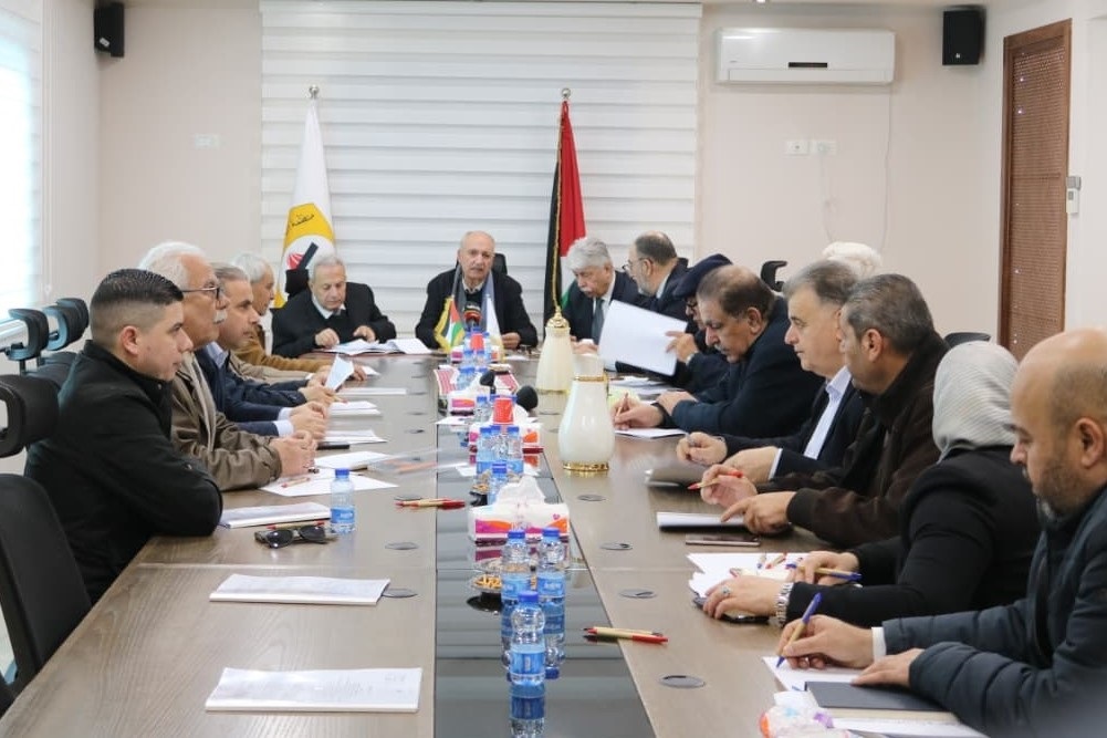 لجنة صياغة الدستور المؤقت تعقد لقاءً تشاوريا مع الاتحادات الشعبية والنقابات