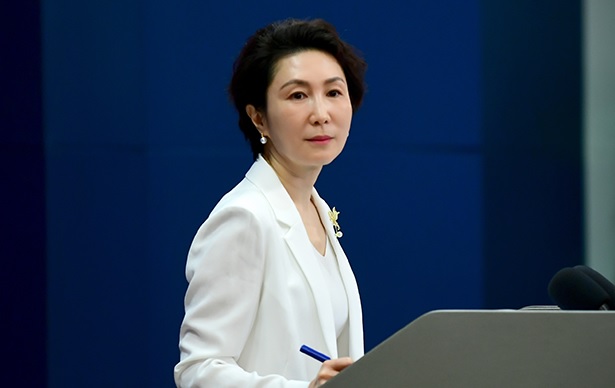 متحدثة: الصين تعارض بشدة الهجمات المسلحة على المنشآت النووية السلمية