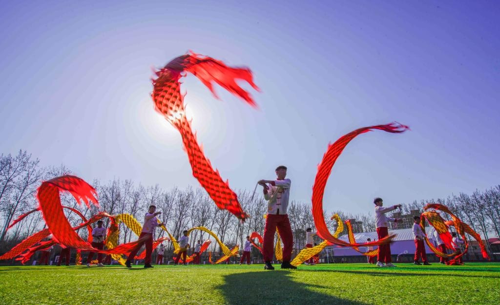 الاحتفال بالاعتدال الربيعي ويوم لونغتايتو في الصين