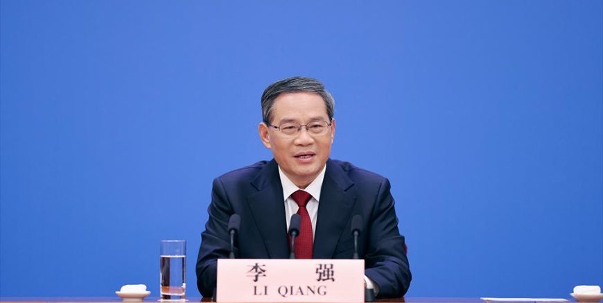 رئيس مجلس الدولة الصيني يشدد على تحقيق إمداد مستقر وآمن من الحبوب