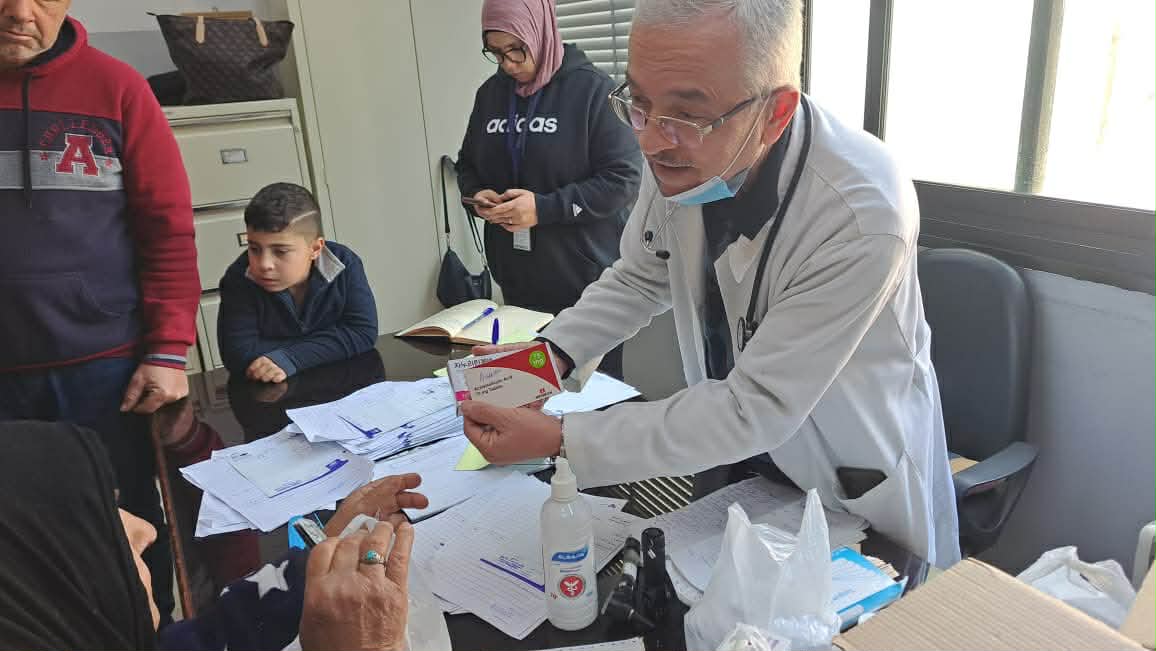 مركز الدكتور نزيه البزري - المواساة يطلق عيادة نقالة بالتعاون مع وزارة الصحة وIMC