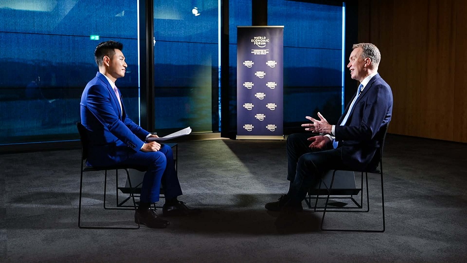رئيس المنتدى الاقتصادي العالمي: “العمل الجماعي من أجل مستقبل مشترك”.. تأثيرات الصين تمتد إلى كل انحاء العالم