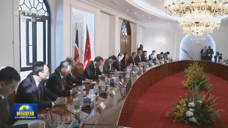 نائب الرئيس الصيني يدعو إلى تعزيز العلاقات مع كينيا
