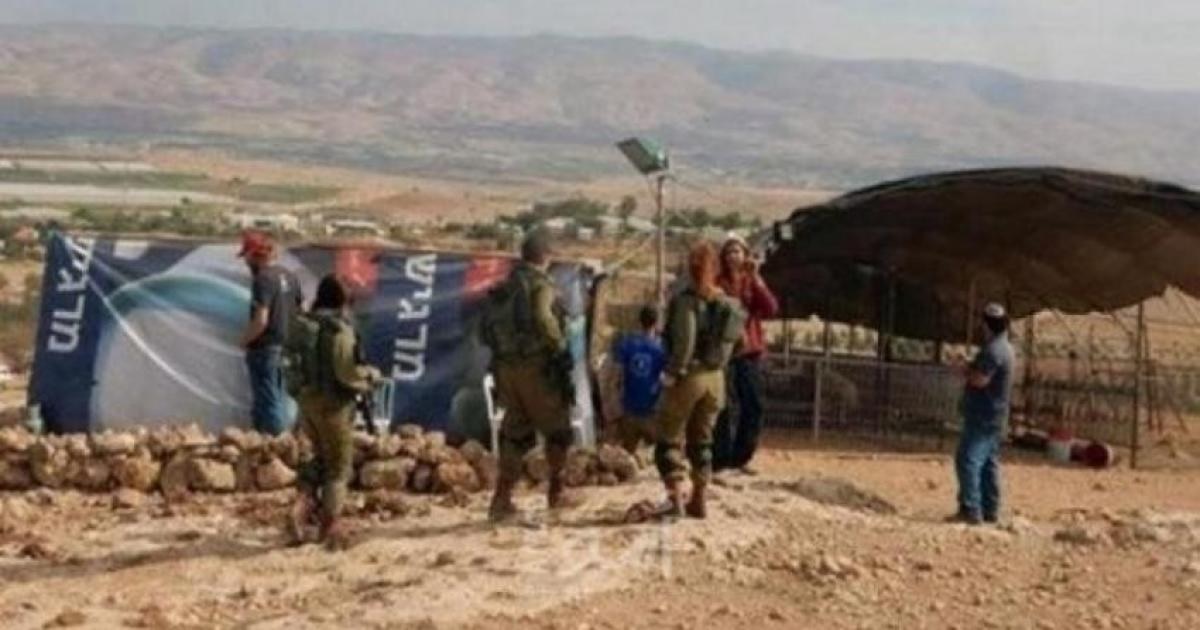 مستوطنون ينصبون خياماً على أراضي المواطنين شرق سلفيت والاحتلال يجرف أرضاً قرب دير بلوط