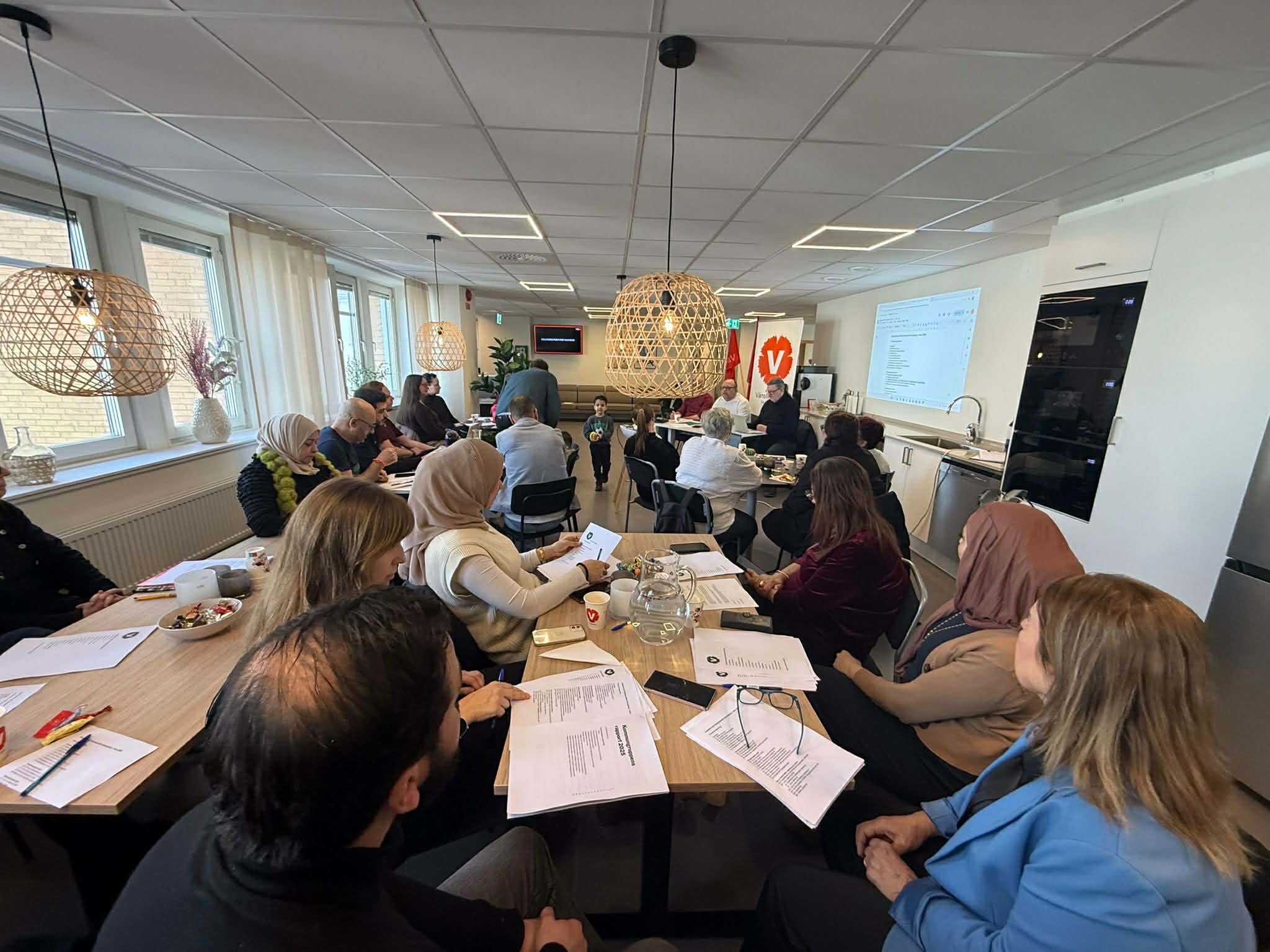 الاندماج والحفاظ على الهوية… شراكة سياسية تتعزز في السويد