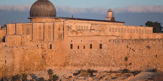 الاحتلال يمنع إقامة صلاة الجمعة الثالثة من رمضان في المسجد الأقصى ويواصل إغلاقه لليوم السابع