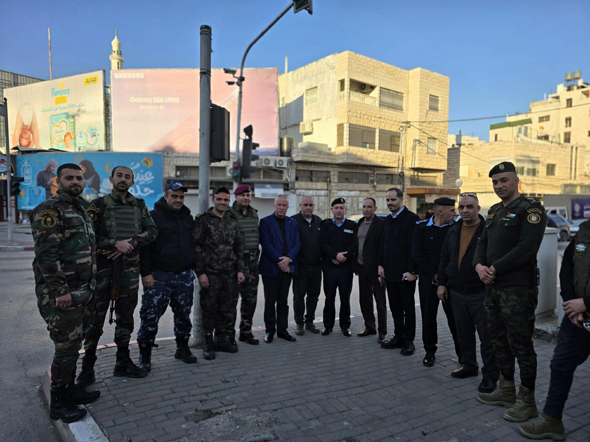 حسونة والخياط يكرّمون الأجهزة الأمنية في الخليل ويشيدون بدورها في خدمة المواطنين