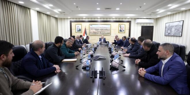 رئيس الوزراء يؤكد أولوية تطوير مشاريع الطاقة الشمسية لتعزيز أمن الطاقة والاستدامة