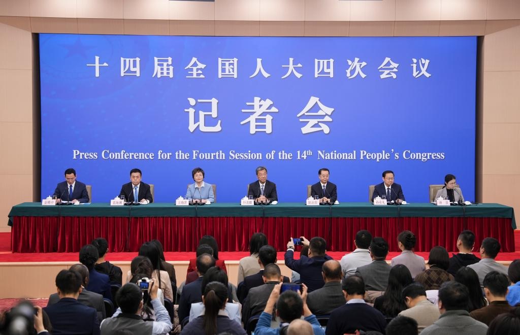 مسؤولة صينية: أهداف تنمية الخطة الخمسية الـ15 الصينية تركز على معالجة شواغل الشعب
