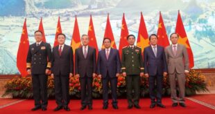 رئيس الوزراء الفيتنامي يلتقي مسؤولين صينيين بارزين