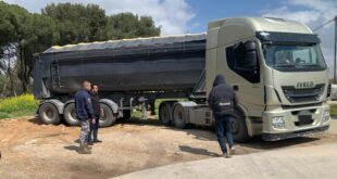 ضبط شاحنة إسرائيلية في بيت لحم محملة بمخلفات هدم وبناء وإرجاعها إلى أراضي 48