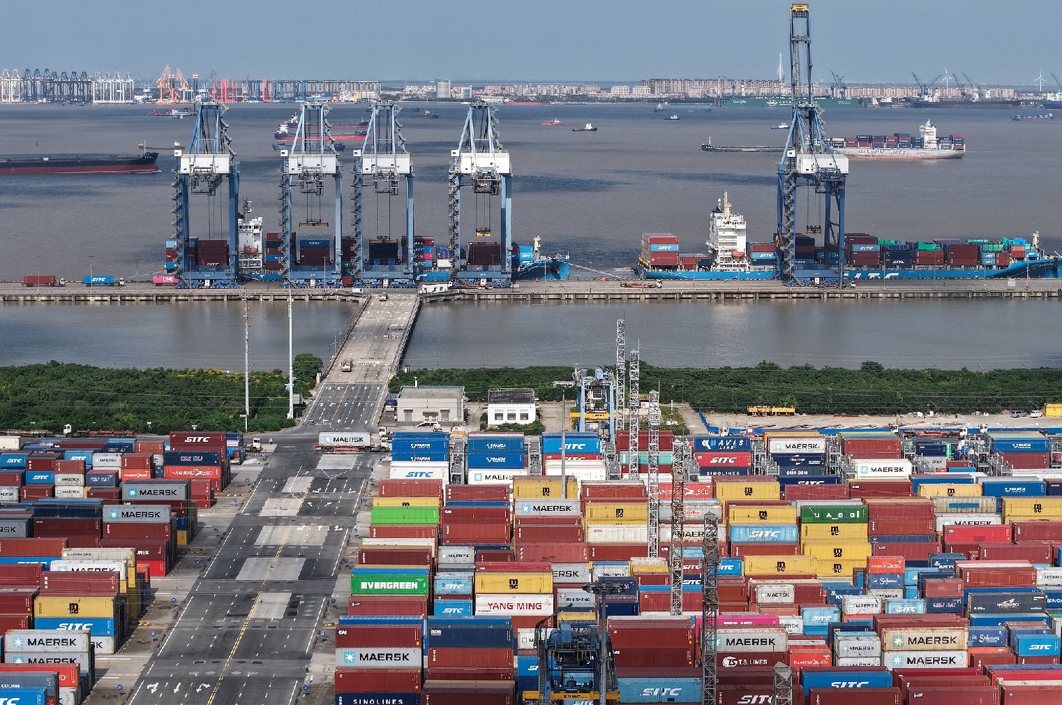 الصين بصدد توسيع انفتاحها على العالم الخارجي