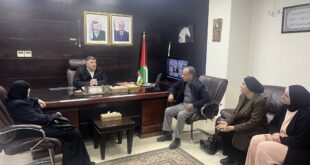 محافظ نابلس غسان دغلس يعقد اجتماعًا مع جمعية الرعاية الاجتماعية