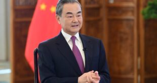 وزير الخارجية الصيني يلتقي بالصحافة حول السياسة والعلاقات الخارجية للصين يوم 8 مارس