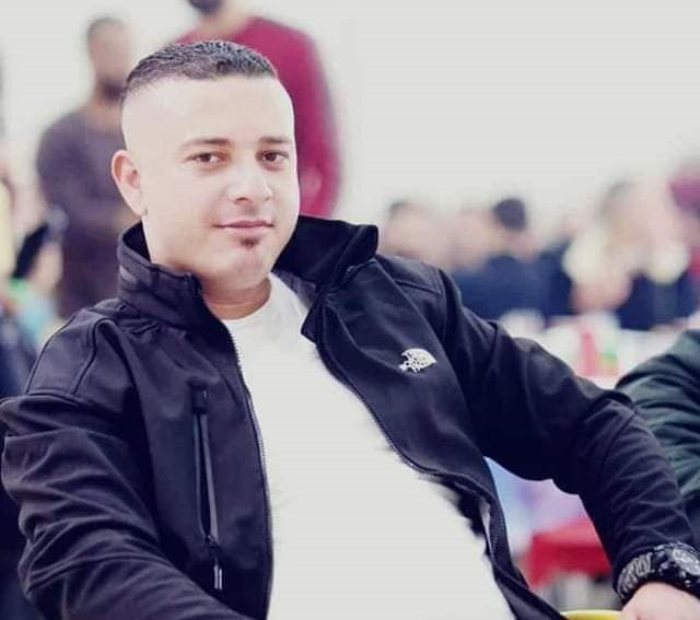 قوات إسرائيلية خاصة تعتقل الشاب عطا حنون عقب اقتحام منزله في مخيم بلاطة شرق نابلس