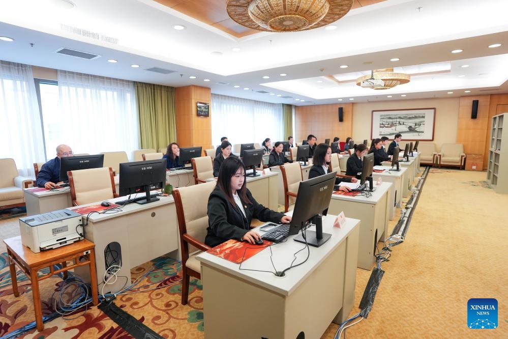 المشرعون الصينيون يقدمون 226 مشروعا للدورة التشريعية السنوية