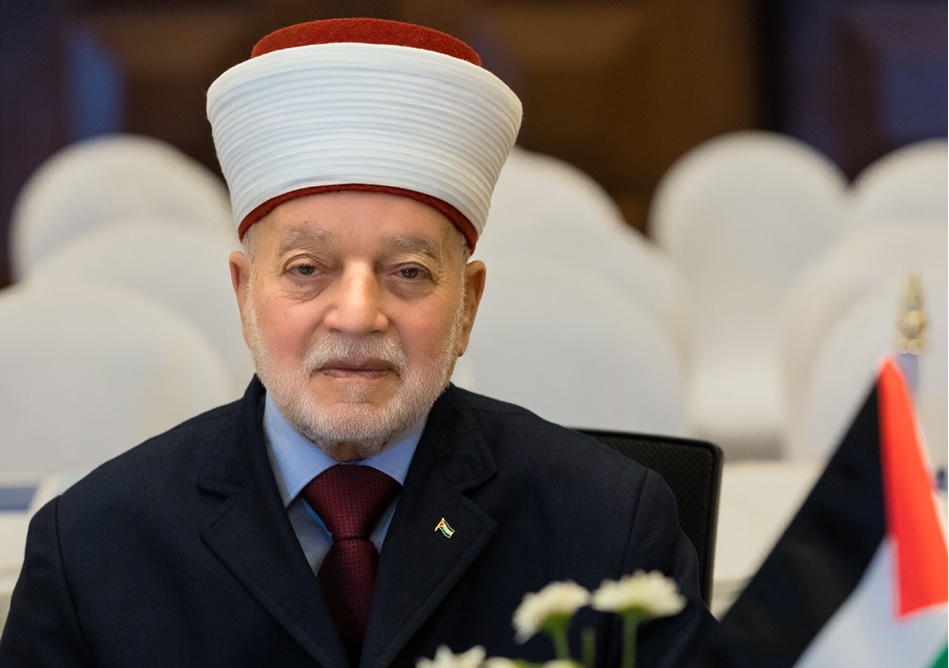 المفتي محمد حسين يدين جريمة إحراق مسجد "محمد فياض" في قرية دوما