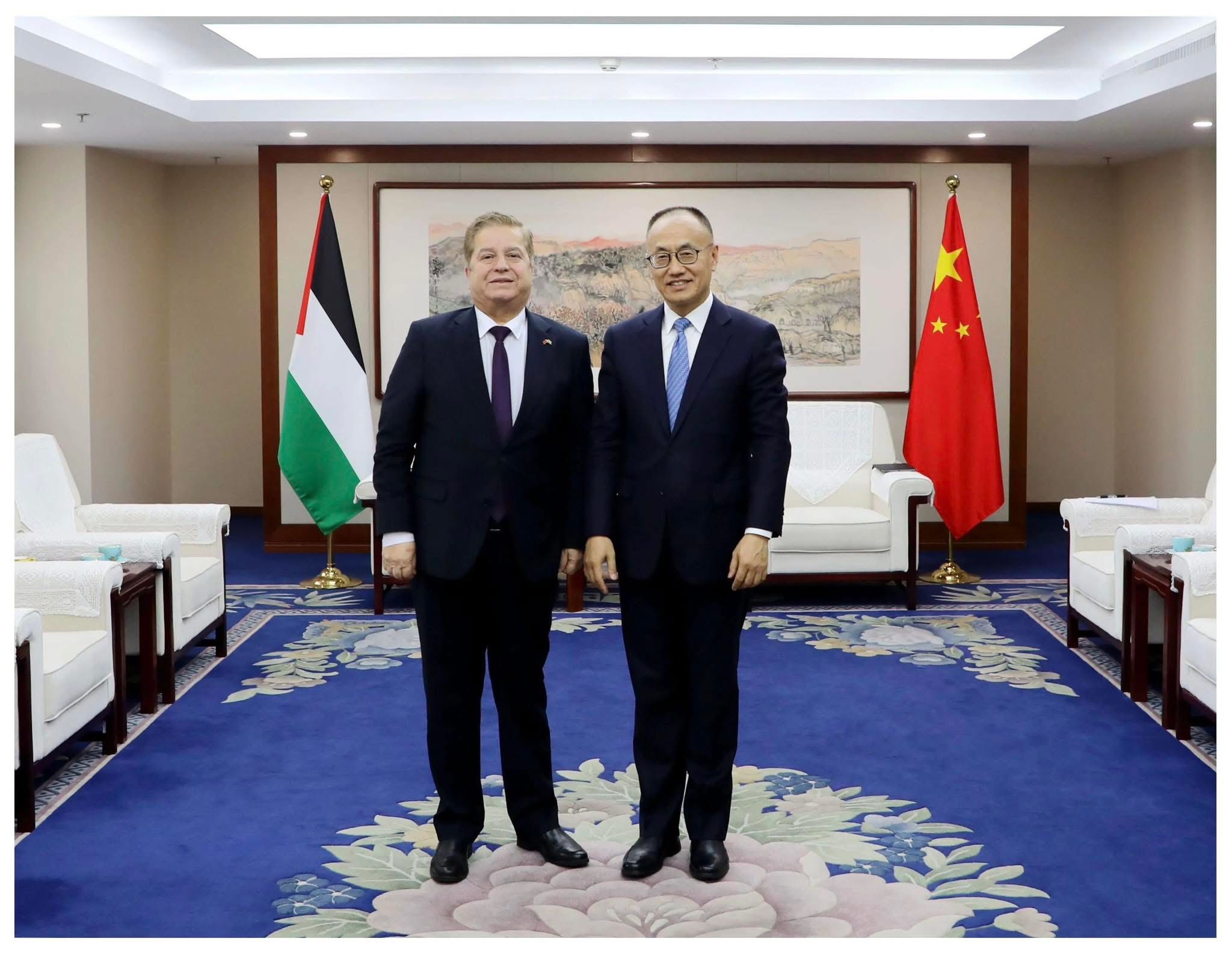 سفير فلسطين لدى الصين جواد عواد يشارك في المؤتمر الثالث رفيع المستوى لمنتدى العمل العالمي من أجل التنمية المشتركة في بكين