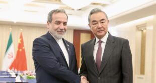 وزير الخارجية الصيني لنظيره الإيراني: الصين تدعم زخم وقف إطلاق النار ومحادثات السلام