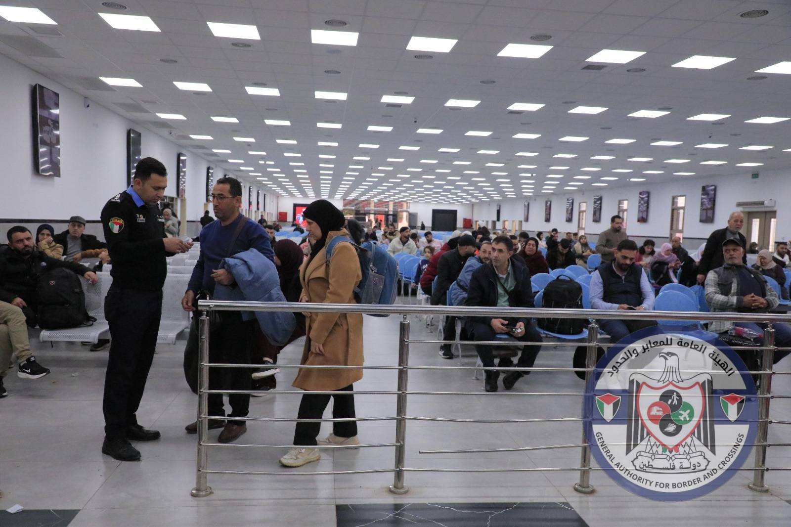 16 ألف مسافر تنقلوا عبر معبر الكرامة الأسبوع الماضي