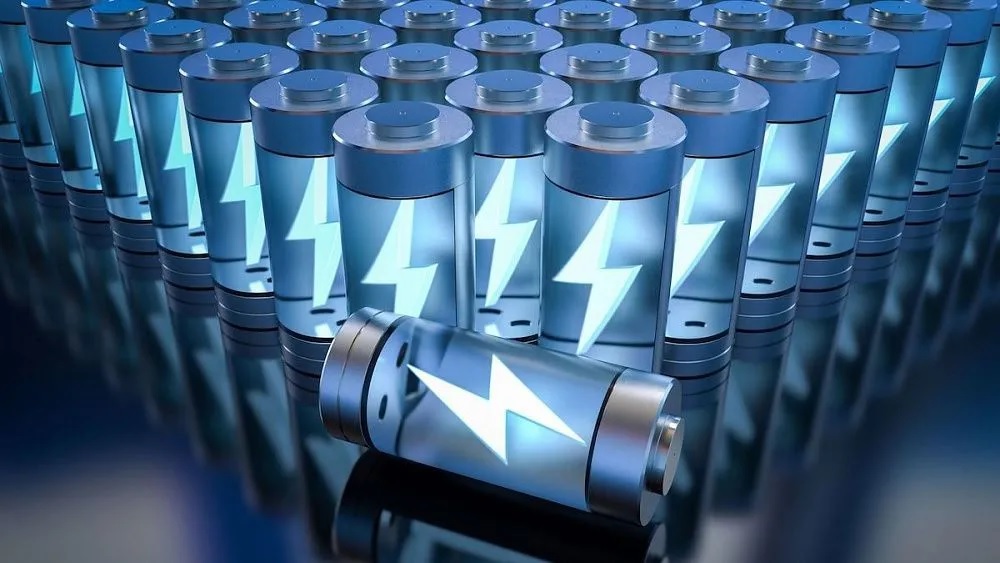 علماء صينيون يحققون اختراقا في مجال السلامة في بطاريات أيونات الصوديوم باستخدام إلكتروليت ذاتي الحماية