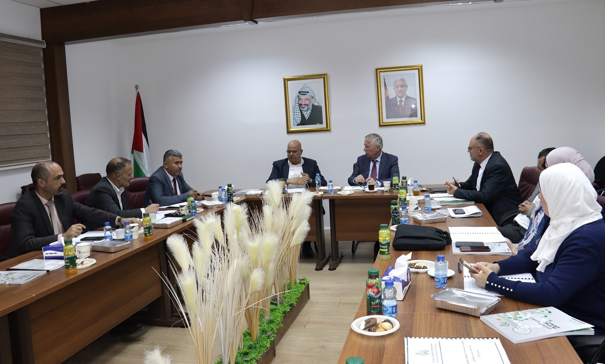 "المواصفات والمقاييس" تعتمد 73 مواصفة فلسطينية لتعزيز جودة المنتج الوطني