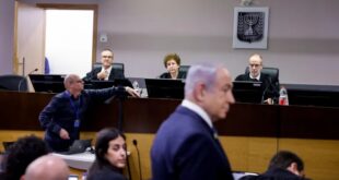 لأول مرة منذ شهرين: نتنياهو يمثل للمرة الـ81 أمام المحكمة المركزية الإسرائيلية بتهم فساد