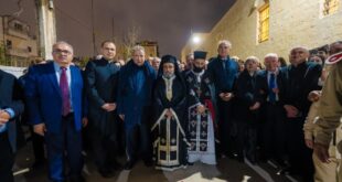 رمزي خوري يشارك في قداس جناز المسيح في كنيسة الروم الأرثوذكس في رام الله