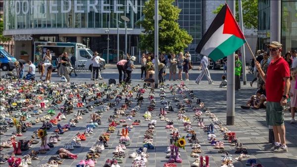 وقفة في العاصمة الهولندية إحياء لذكرى الأطفال والصحفيين الذين قتلتهم إسرائيل بغزة