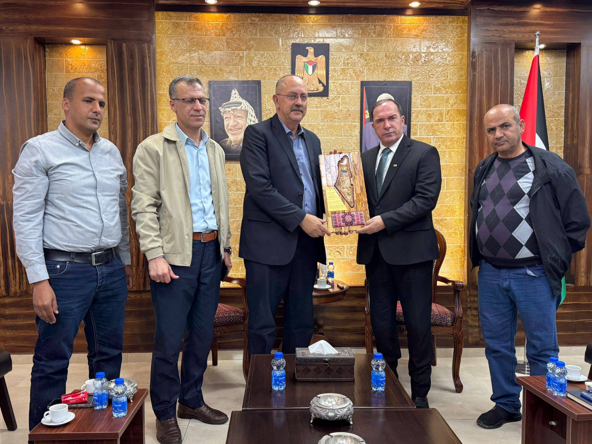 محافظ طولكرم اللواء د. عبد الله كميل يستقبل المدير الجديد لمديرية السياحة والآثار بطولكرم