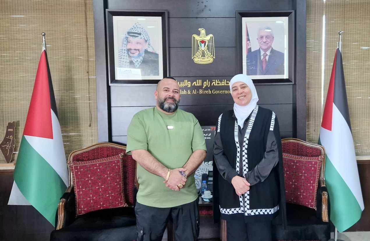 محافظ رام الله والبيرة د. ليلى غنام تثني على الدور الإنساني والوطني لشركة "الخميني" في مساندة أبناء شعبنا
