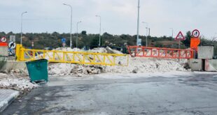 الاحتلال يغلق شارعاً في جبع جنوب جنين بالسواتر الترابية