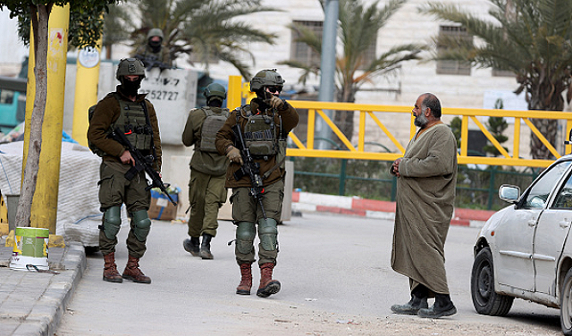 الاحتلال يشدد إجراءاته العسكرية عند مداخل عدة بلدات في جنين بذريعة تأمين مسيرة للمستوطنين