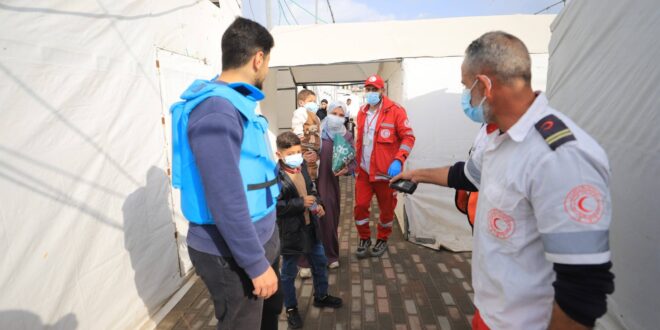 إجلاء 47 مسافرا بينهم مرضى عبر معبر رفح البري