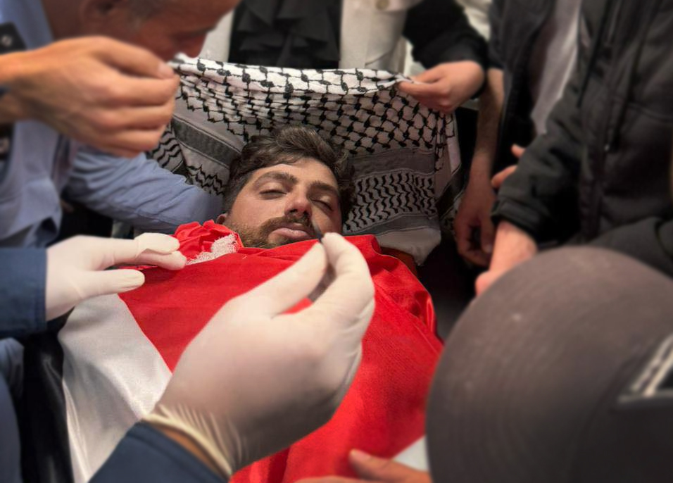 استشهاد الشاب عودة عواودة برصاص مستوطنين في دير دبوان شرق رام الله
