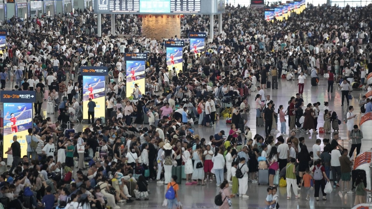 الصين تتوقع زيادة في السفر عبر الحدود خلال عطلة عيد العمال