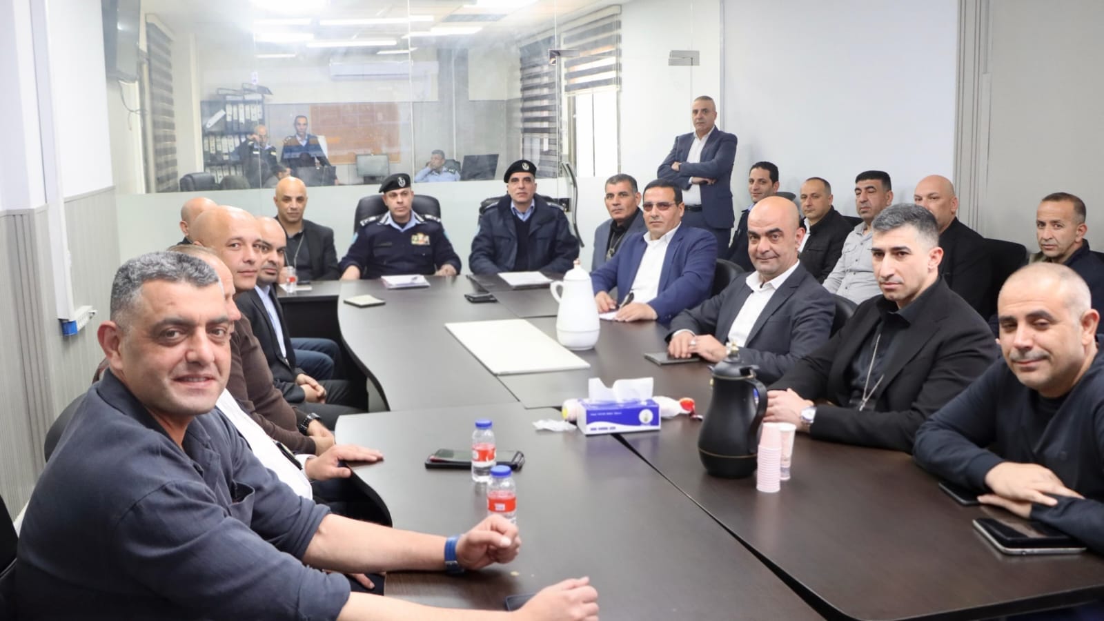 مدير عام الشرطة اللواء علام السقا يجتمع بإدارة المباحث العامة ويؤكد على تكثيف الجهود في متابعة الجرائم وكشفها